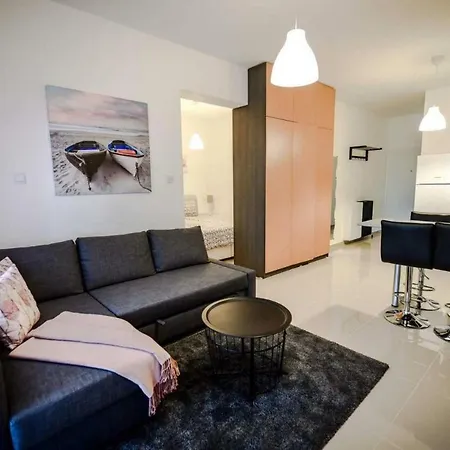 Studio Aurelius Caezar * Trikomo